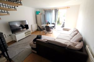 Lounge/Diner- click for photo gallery